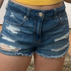 👊American Eagle ripped jean shorts 👊 size 2